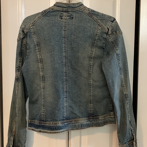 UEC Yuka Jeans boutique jean jacket zippered w embroidered pocket detailing szM - Picture 8 of 8